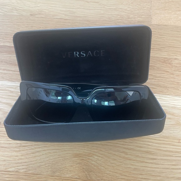 Versace Black Women’s Sunglasses, Model 4384-B - Picture 7 of 7